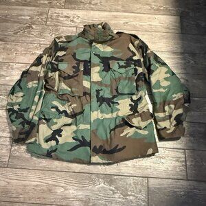 US Army Coat Cold Weather Hood Woodland Camouflage Military Mens Large Regular